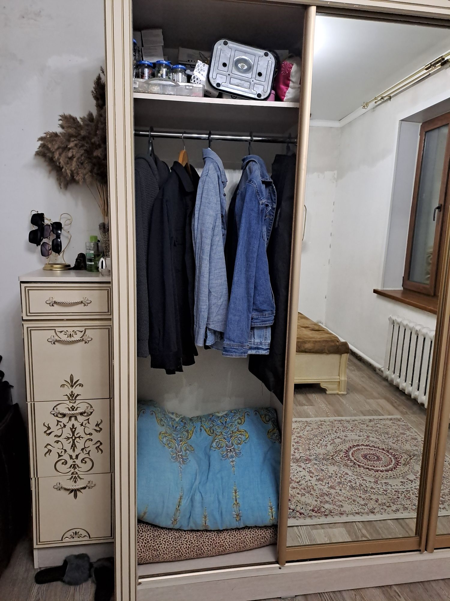 шкаф в спальню или в прихожую