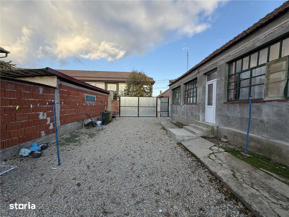 Casa cu teren de 1330 mp la 10 km de Oradea in Tarian