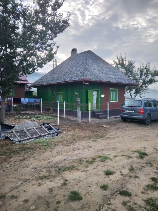 Casă de vânzare din lemn 1800mp