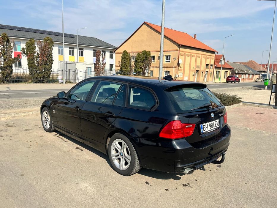 Vând BMW 320 e91 x drive Automată