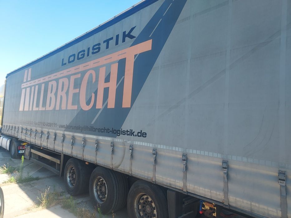 Daf  xf 460  euro 6 mega space cabine  si  semiremorca prelata schmitz
