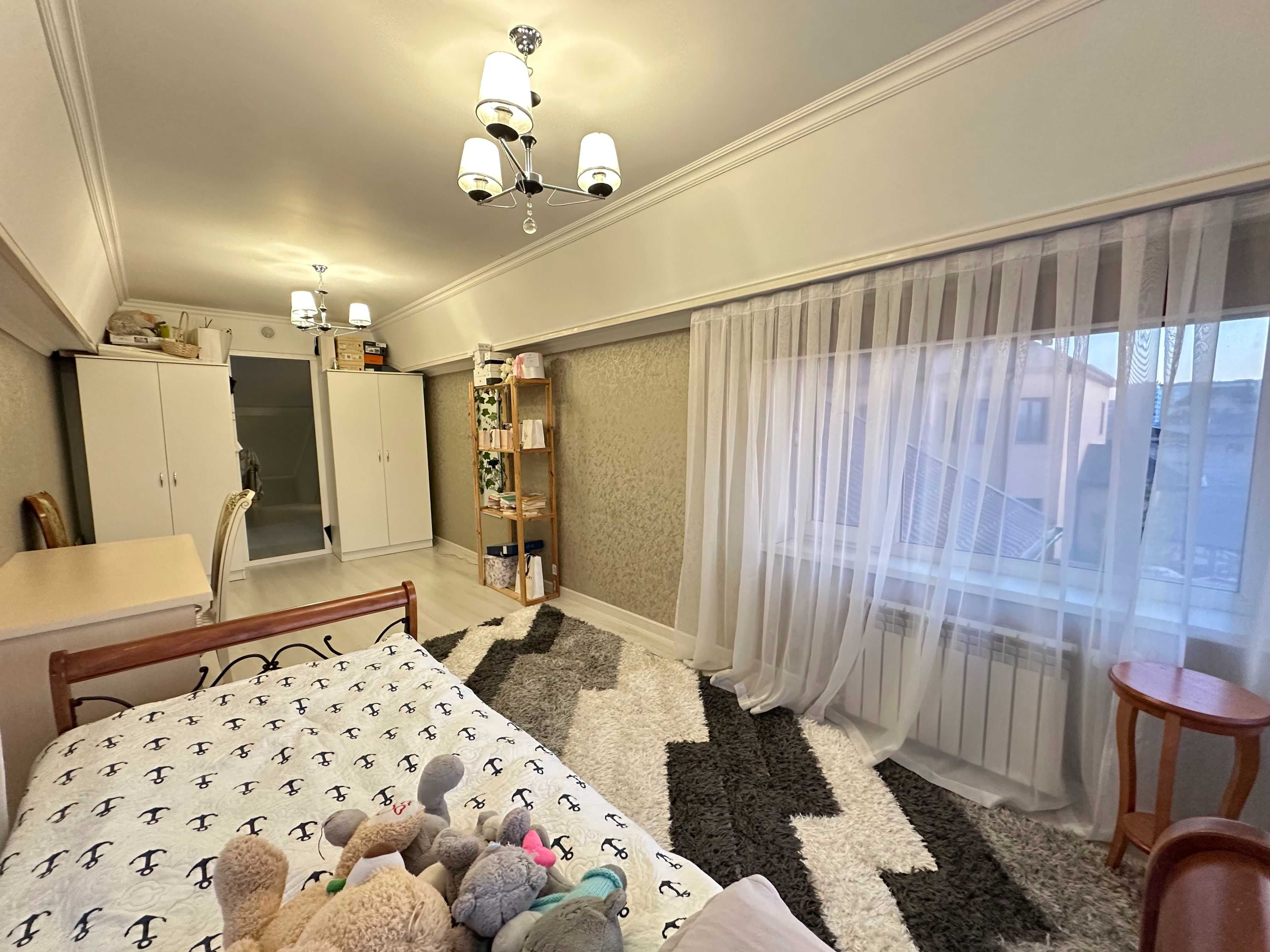 6-ти ком дом 336 м². мкр Таугуль. С гаражом и участком 10 соток.