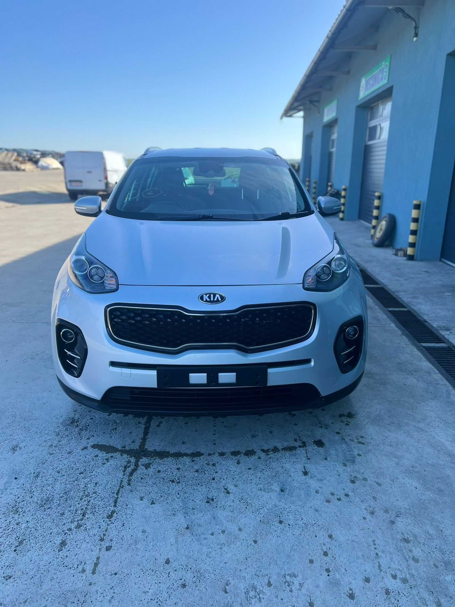 Capota Kia Sportage 1.7 CRDI 2016 D4FD si alte piese din dezmembrari