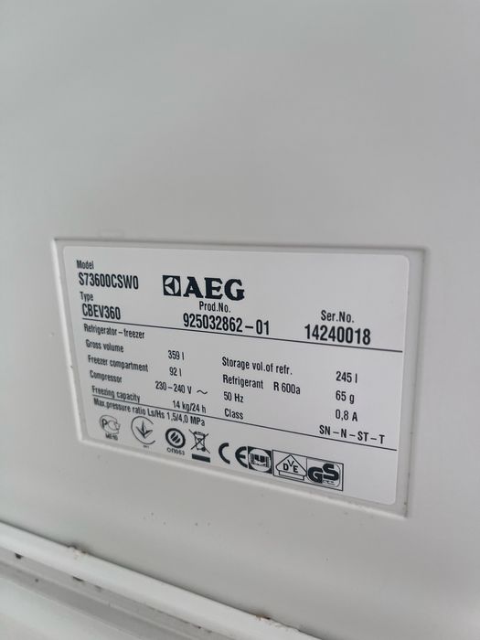 Хладилник AEG Santo OKO 186 см