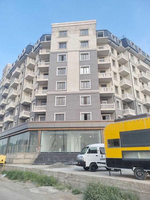 Urganch shahrida yangi  binoda joylashgan 2-xonali joy sotiladi.