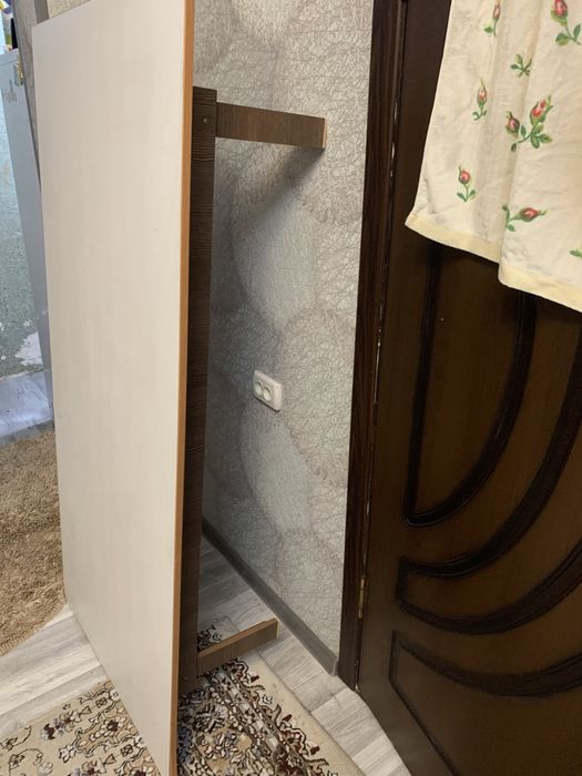 Продам стол кухонный хонтахта