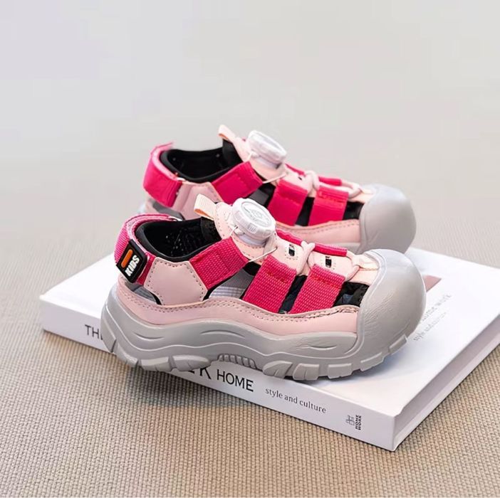 сандалии для девочки