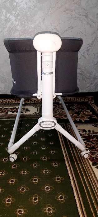 Продаётся детская приставная музыкальная люлька, с укачиванием.