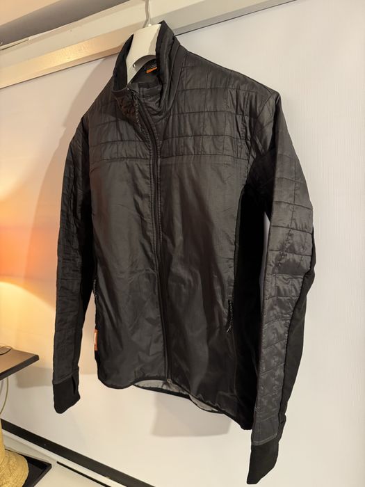 Jacheta ICEBREAKER M, barbateasca, merge si L mai slim