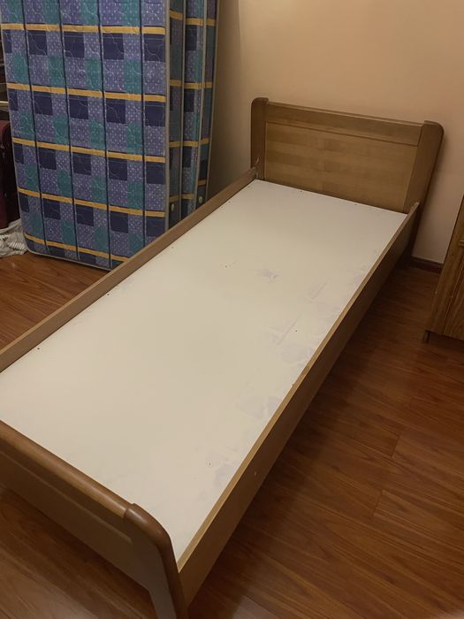 Кровать односпальная из дерева