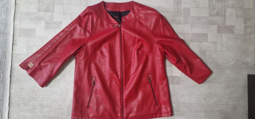 Продам куртку кожзам