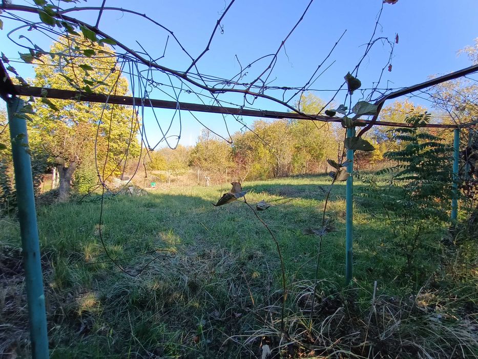 Продава се имот във в.з. Астарджийка, гр. Русе