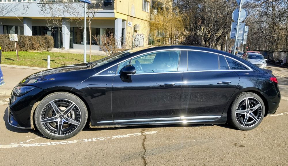 Отдавам под наем Мерцедес EQE 43 AMG за абитуриентски бал, сватба и др