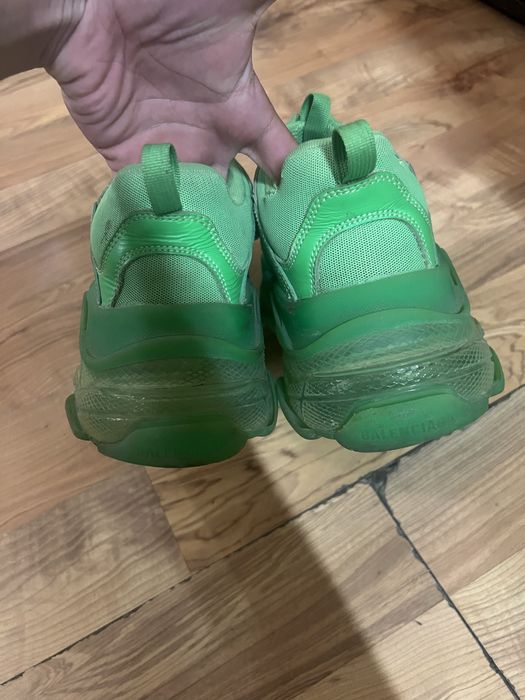 Balenciaga triple s neon legit