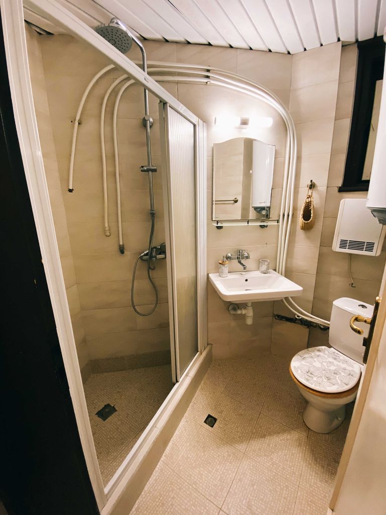 Дава се под наем Четиристаен апартамент в Варна, Операта - 110 кв.м за 999.6 € - Снимка #12
