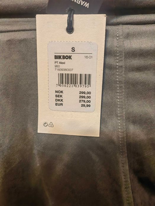 Pantaloni/colanti evazati