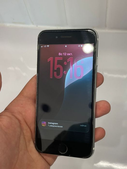 Iphone se 2020 / 128Gb