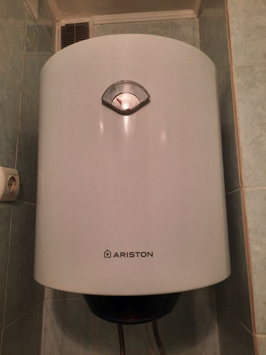 Бойлер Аристон в хорошем состоянии