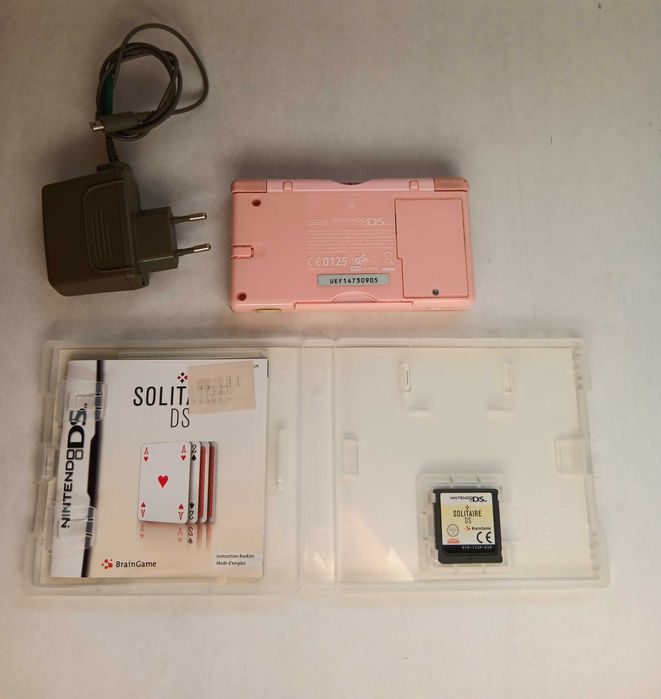 Nintendo DS lite roz, plus joc Solitaire inclus, Vechi De colectie