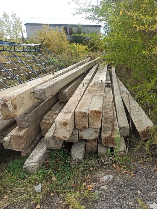 Столбы бетонные б/у