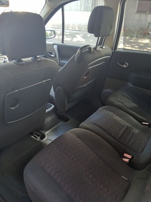 Vând Renault scenic 2