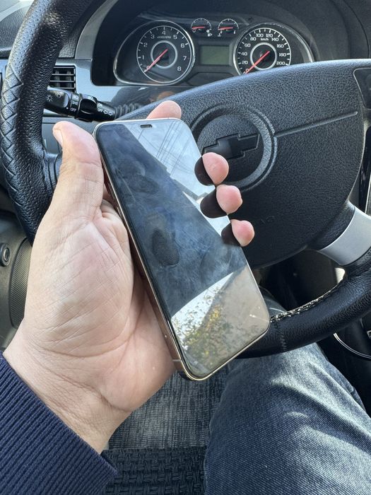 Iphone 12 pro idiyal sastayanada