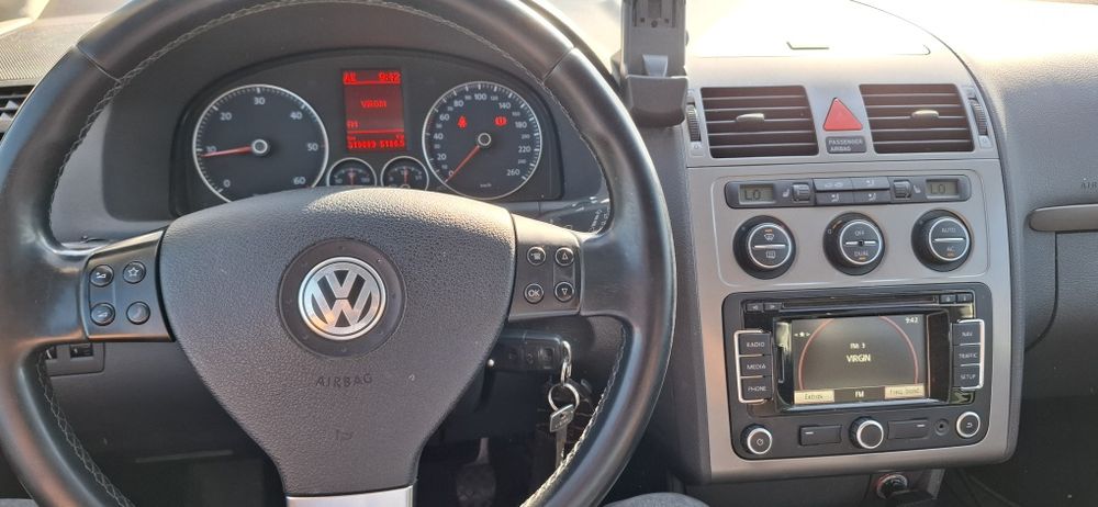 Volkswagen  Touran 2010 , 140 cai, 2.0 TDI
