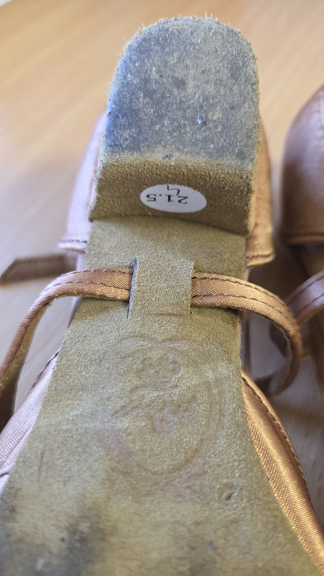Pantofi de dans Arina numărul 34