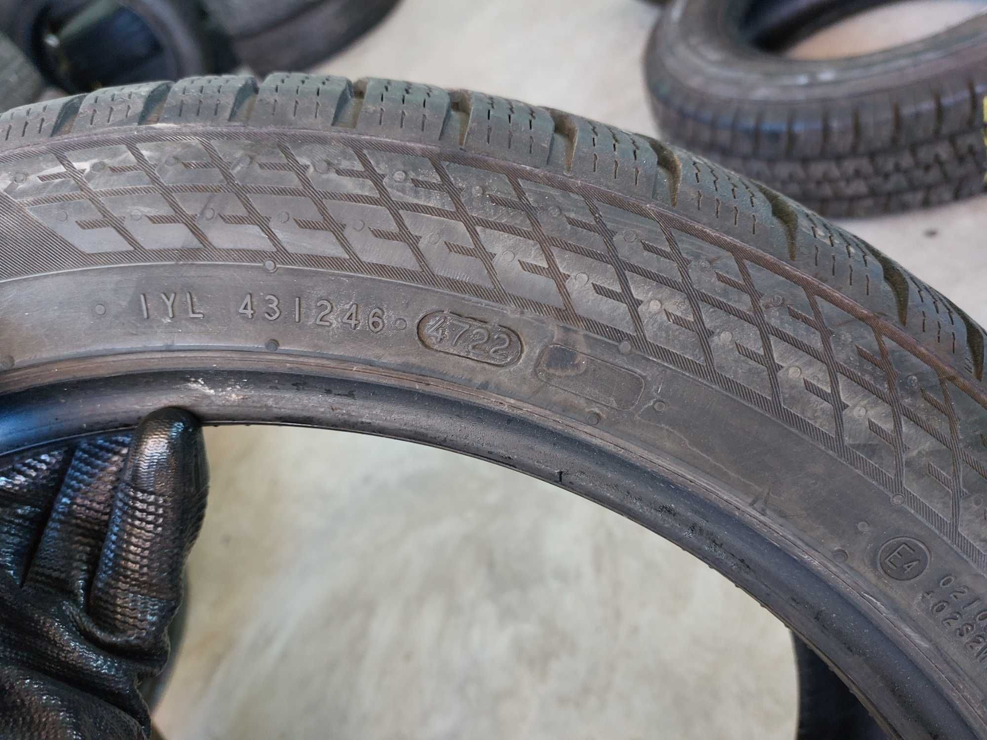 2бр.зимни NOKIAN 235/45/18 98V DOT 4722