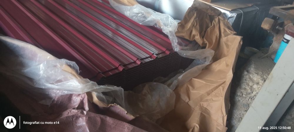 Tabla cutata de 0,4 preț 35  0,3 preț 25 lei0,2 preț 18 lei