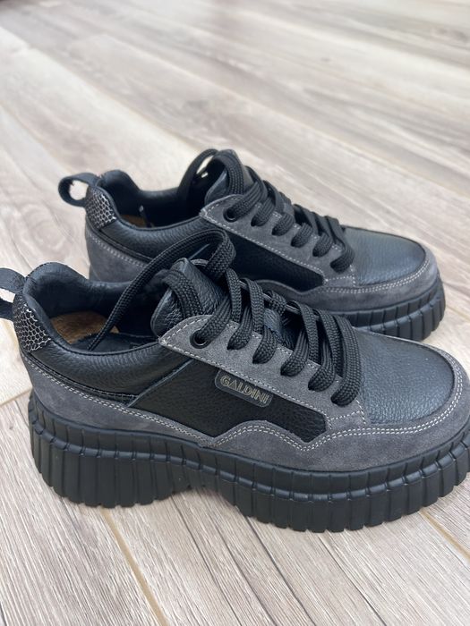Обувки Галдини сиво черно