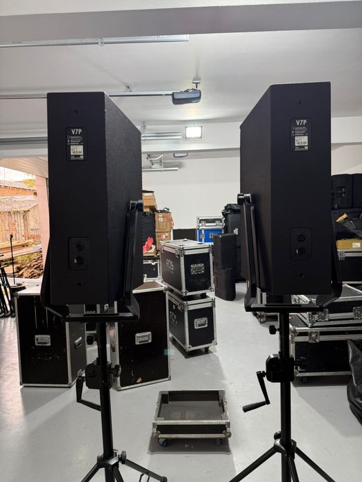 De vanzare 2 topuri marca d&b audiotechnik model V7 P