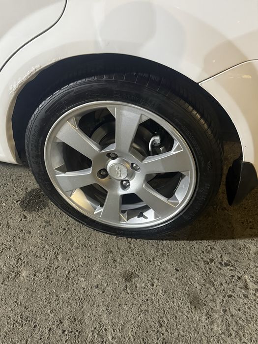 Gentra diska R17 215/45/17