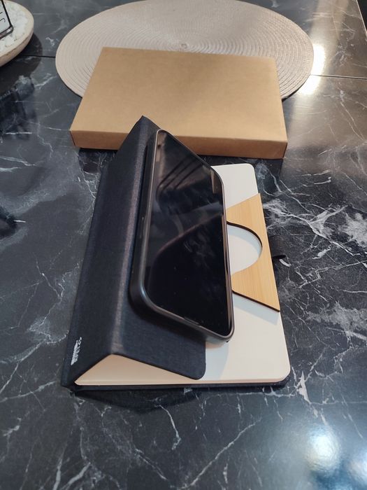 Agendă cu încărcător wireless 15W