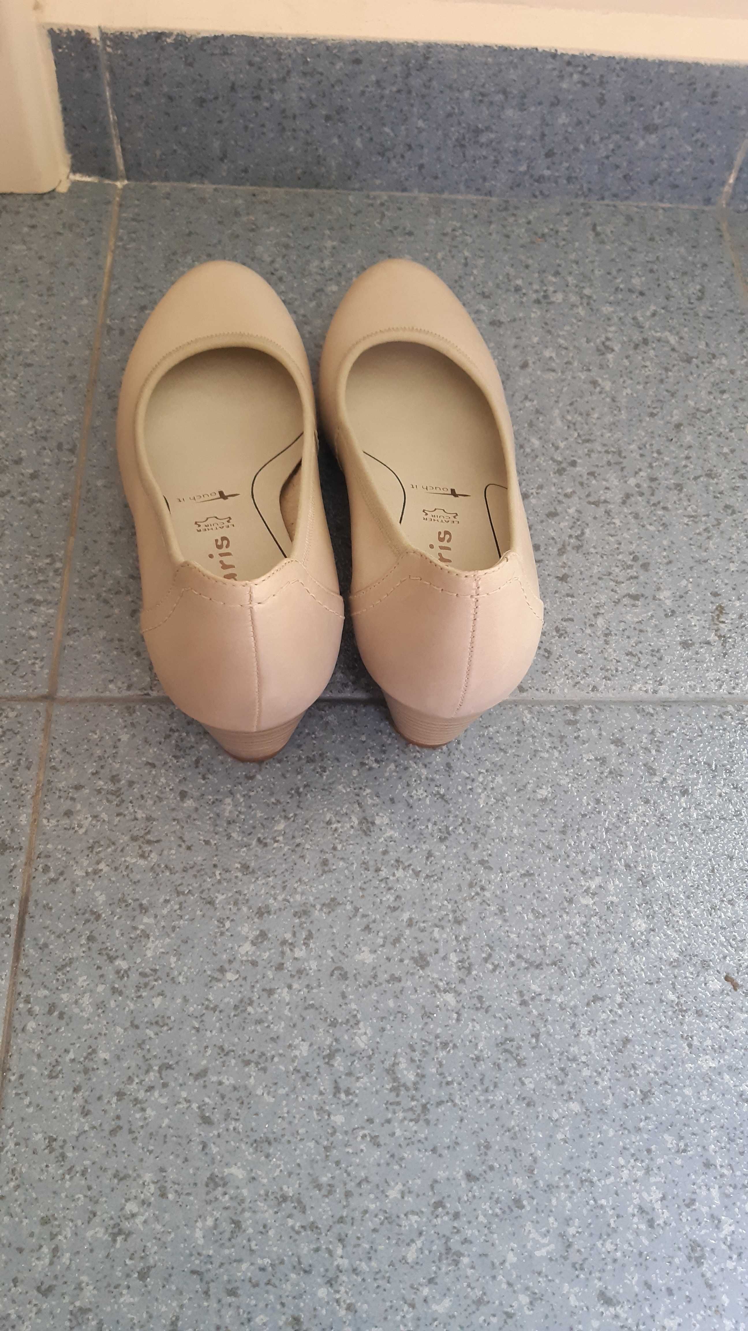 Чисто нови пролетно-есенни обувки Tamaris, 37