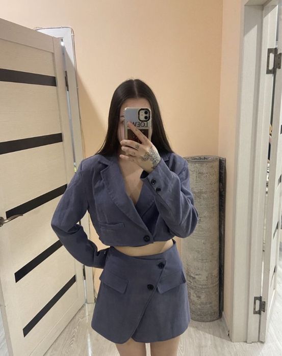 Пррдам двойку с юбкой