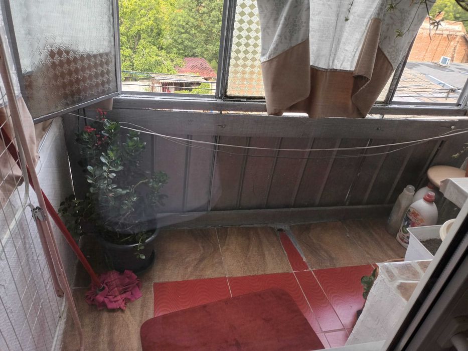 Vand Apartament 2 camere zona centrala Ineu