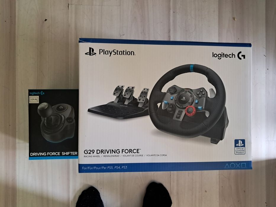 Logitech Driving Force КОМПЛЕКТ-волан с педали G29+скоростен лост G29