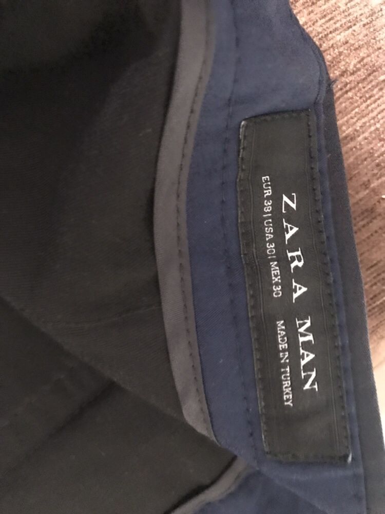 Pantaloni Zara