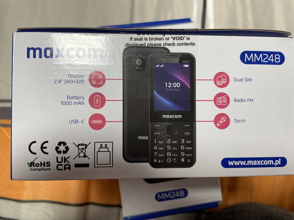 Vand 2 telefoane MAXCOM Dual SIM noi