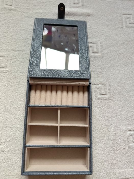 Шкатулка для украшений