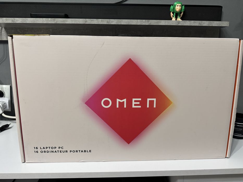 Продам HP Omen A1UX8EA