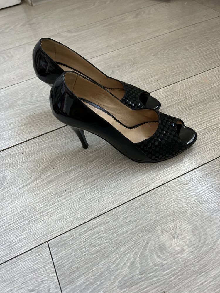 Pantofi Calvin Klein 35