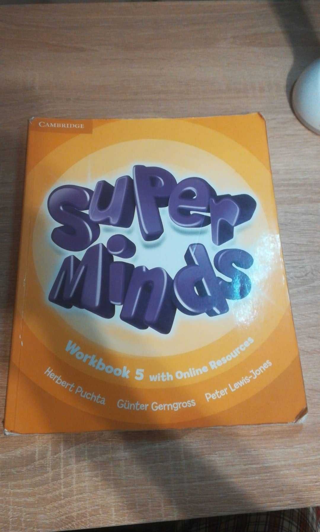 Учебник и учебна тетрадка  по английски език ,,Super Minds'' 5