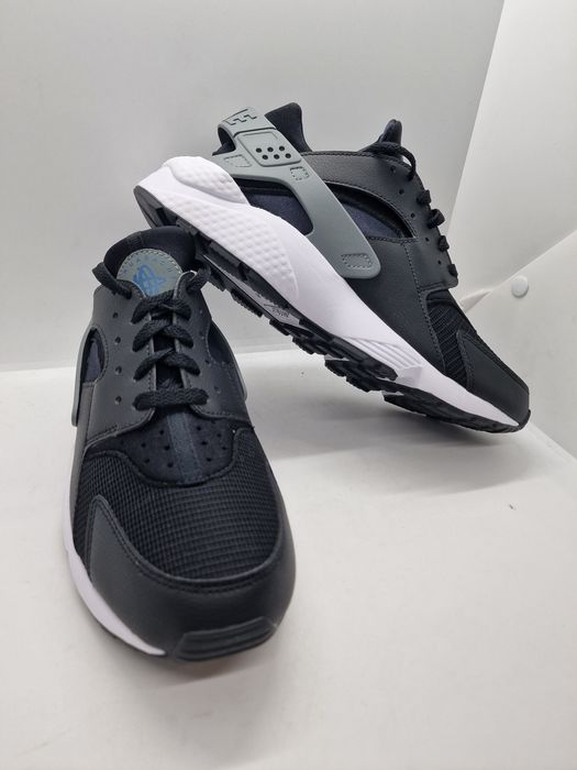 Nike Air Huarache J22 DR0154-001 nr. 40(38.5),41(40),42.5(41)