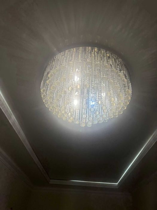 Продается люстры.