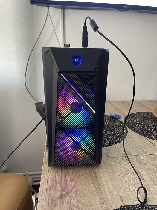 Vand sau schimb unitate pc i7