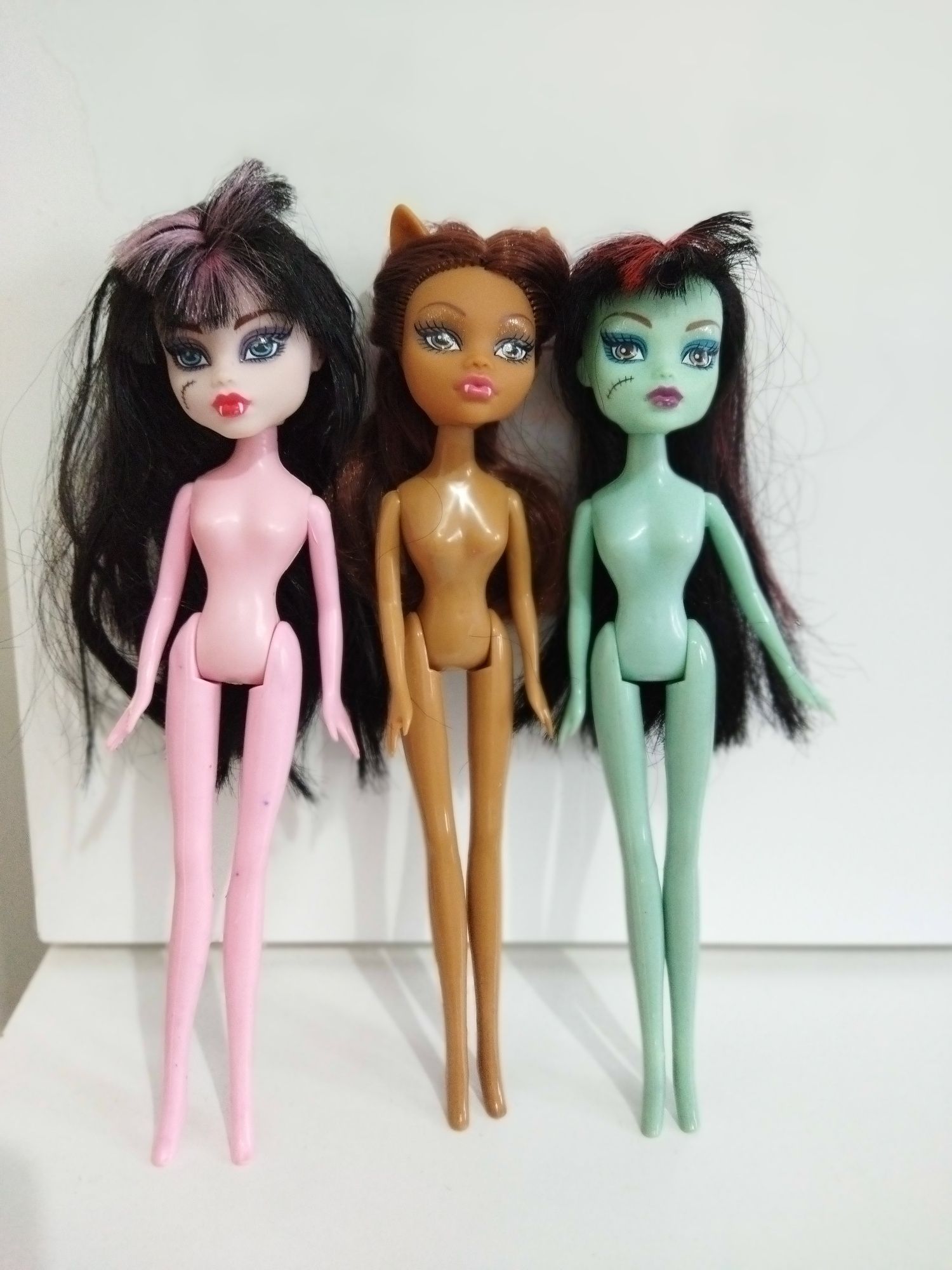 Set 3 papusi superbe zombie vampir gen Monster High