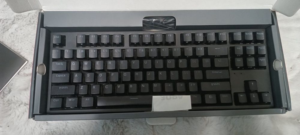 Клавиатура Genesis THOR 404tkl Hot Swappable