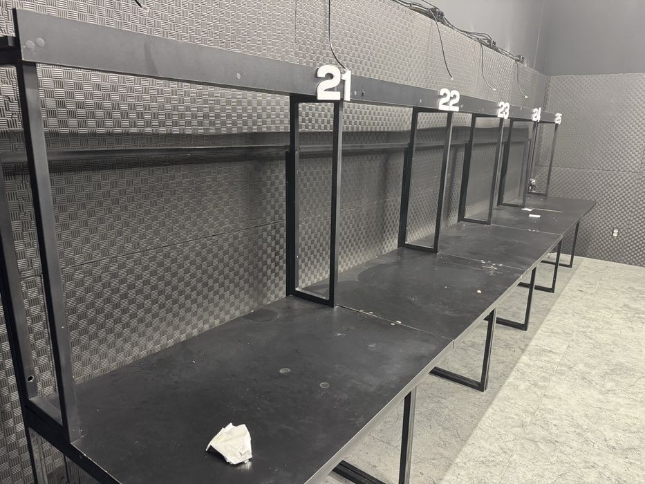 Продается компьютерные столы 30 мест